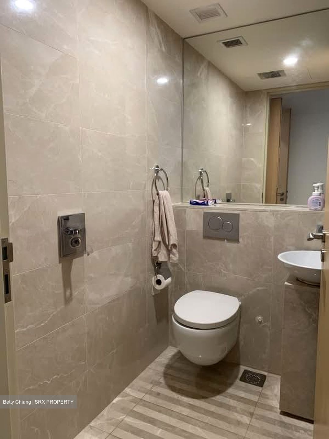 Ang Mo Kio Avenue 5 (D20), Terrace #539347871
